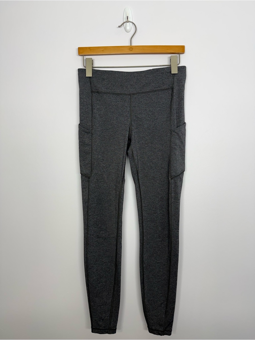 76: Lululemon Speed Up Tight *28" Heathered Black Size 8